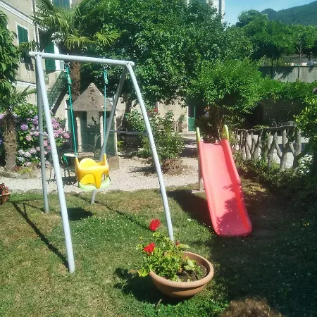 Le Ortensie Di Vittoria Nel A Pochi Minuti Di Auto Dalle Spiagge Mezzanego